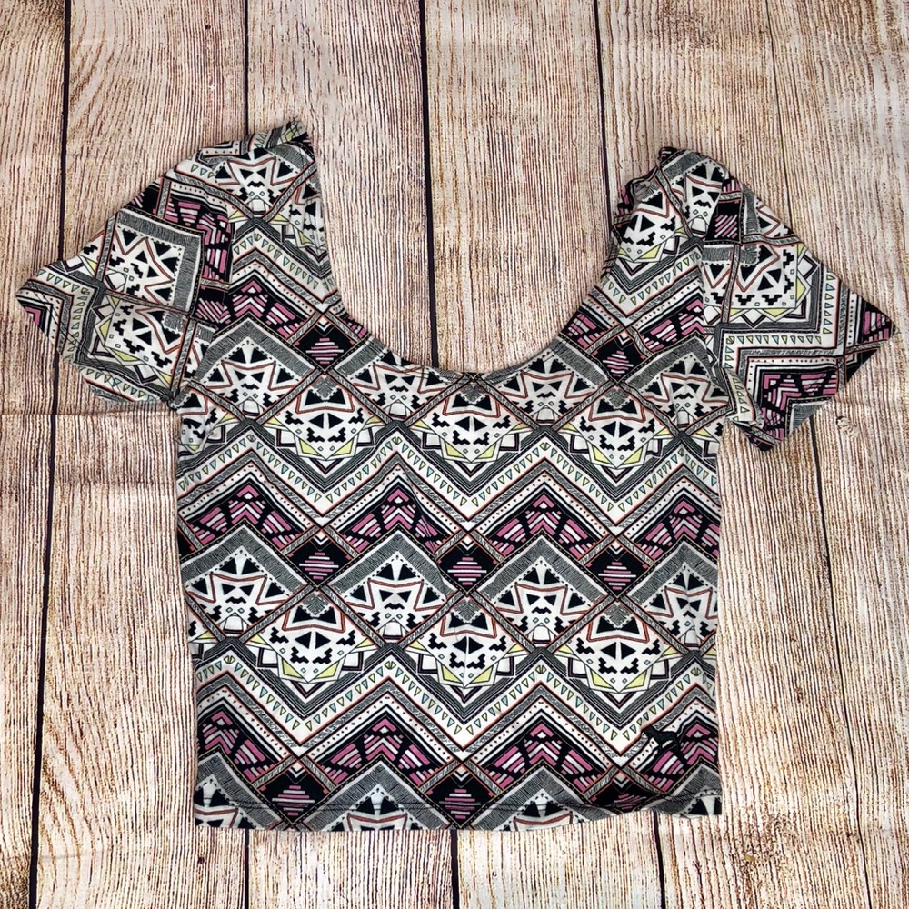 Pink Victoria’s Secret Aztec Short Sleeve Crop Top